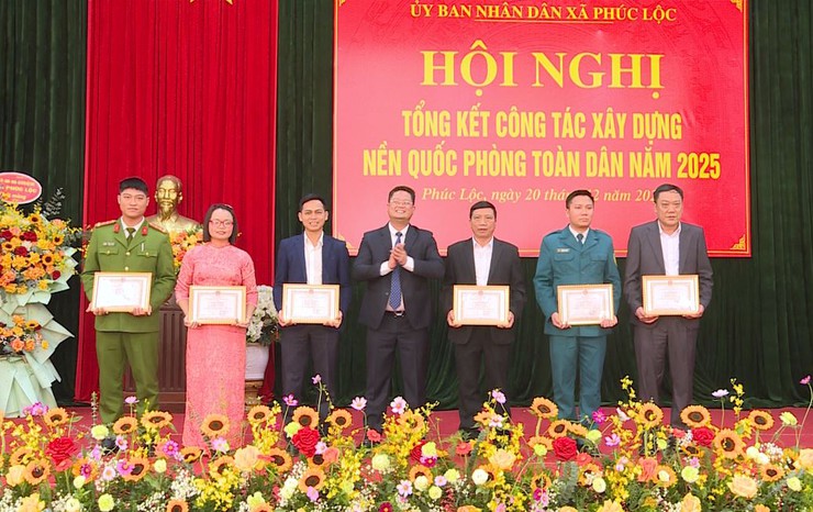 Xã Phúc Lộc tổ chức Hội nghị tổng kết công tác xây dựng nền quốc phòng toàn dân năm 2025- Ảnh 11.