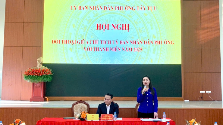 Đồng chí Vũ Duy Hùng - Phó Bí thư Đảng uỷ, Chủ tịch UBND phường Tây Tựu đối thoại với thanh niên- Ảnh 3.