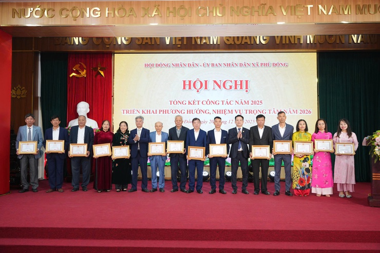Xã Phù Đổng tổ chức hội nghị tổng kết hoạt động của HĐND – UBND xã năm 2025- Ảnh 7.