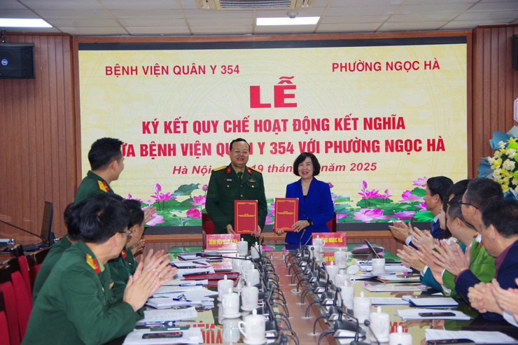 Phường Ngọc Hà và Bệnh viện Quân y 354 ký kết Quy chế hoạt động kết nghĩa- Ảnh 4.