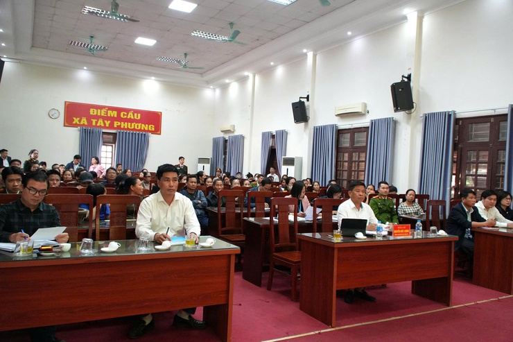 UBND xã Tây Phương tổ chức hội nghị tuyên truyền, vận động thực hiện cưỡng chế thu hồi đất phục vụ Dự án Cụm công nghiệp làng nghề Hữu Bằng- Ảnh 1.