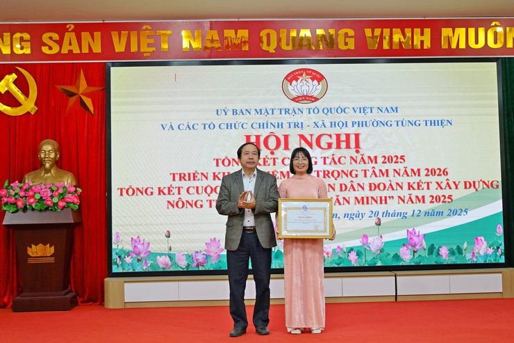 Phường Tùng Thiện tổ chức Hội nghị tổng kết công tác mặt trận và các tổ chức chính trị - xã hội năm 2025- Ảnh 3.