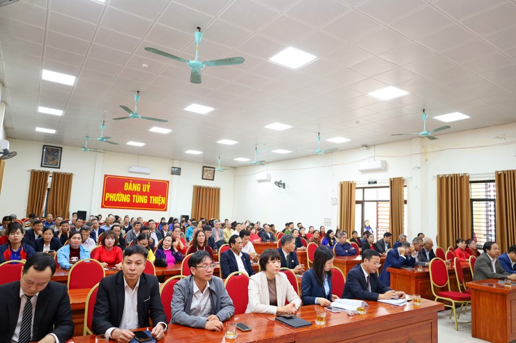 Phường Tùng Thiện tổ chức Hội nghị tổng kết công tác mặt trận và các tổ chức chính trị - xã hội năm 2025- Ảnh 1.