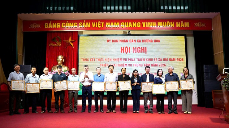 Hội nghị tổng kết thực hiện nhiệm vụ phát triển kinh tế - xã hội năm 2025; phương hướng, nhiệm vụ trọng tâm năm 2026- Ảnh 10.