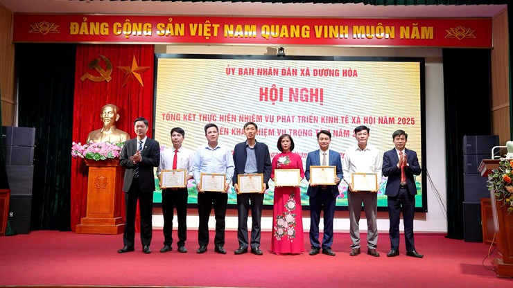 Hội nghị tổng kết thực hiện nhiệm vụ phát triển kinh tế - xã hội năm 2025; phương hướng, nhiệm vụ trọng tâm năm 2026- Ảnh 12.