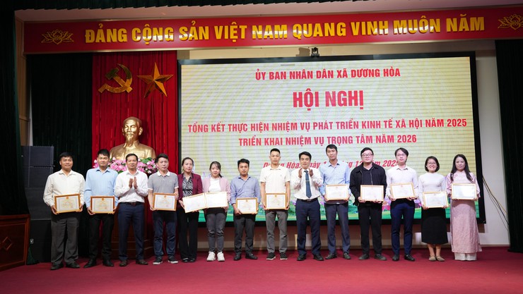 Hội nghị tổng kết thực hiện nhiệm vụ phát triển kinh tế - xã hội năm 2025; phương hướng, nhiệm vụ trọng tâm năm 2026- Ảnh 15.