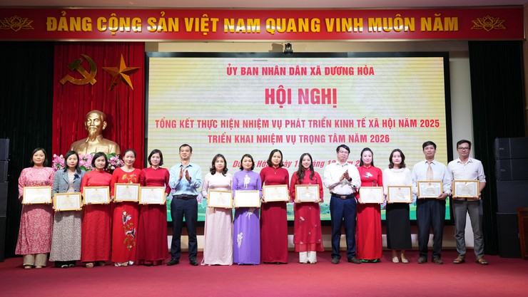 Hội nghị tổng kết thực hiện nhiệm vụ phát triển kinh tế - xã hội năm 2025; phương hướng, nhiệm vụ trọng tâm năm 2026- Ảnh 16.