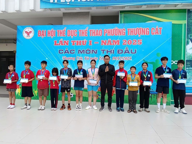 Ngày hội thể thao của Nhân dân phường Thượng Cát “Đoàn kết, trung thực, cao thượng, tiến bộ”- Ảnh 6.