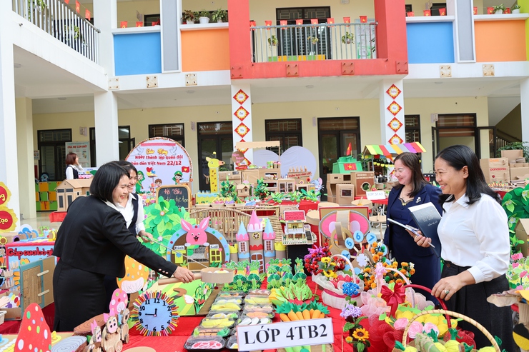 Trường Mầm non Đông Sơn (xã Phú Nghĩa) tổ chức Hội thi “Đồ dùng tự tạo” năm học 2025-2026- Ảnh 5.