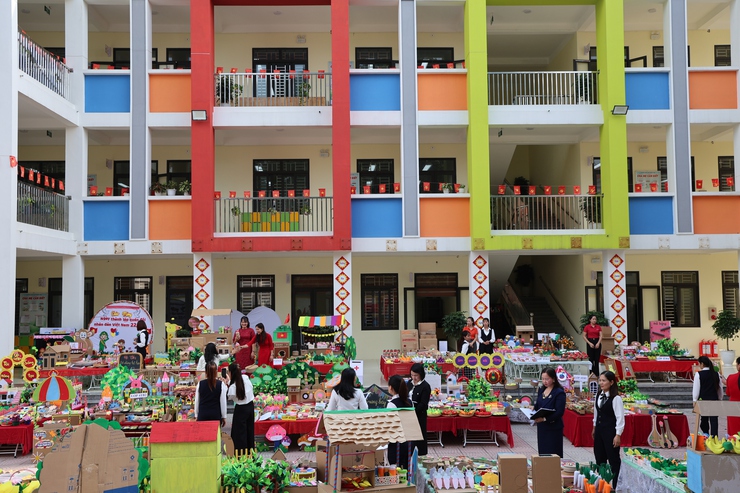 Trường Mầm non Đông Sơn (xã Phú Nghĩa) tổ chức Hội thi “Đồ dùng tự tạo” năm học 2025-2026- Ảnh 1.