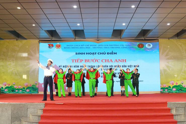 HÁT MÃI KHÚC QUÂN HÀNH – CHƯƠNG TRÌNH SINH HOẠT CHỦ ĐIỂM CHÀO MỪNG 81 NĂM NGÀY THÀNH LẬP QUÂN ĐỘI NHÂN DÂN VIỆT NAM VÀ 36 NĂM NGÀY HỘI QUỐC PHÒNG TOÀN DÂN - Ảnh 1.