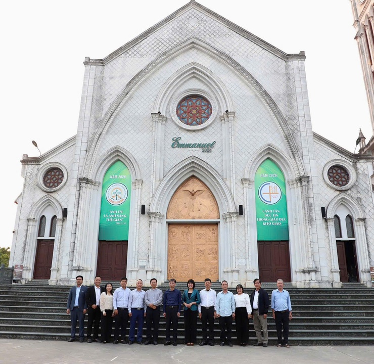 Xã Hồng Vân: Thăm tặng quà các cơ sở tôn giáo nhân dịp lễ Giáng sinh năm 2025- Ảnh 7.