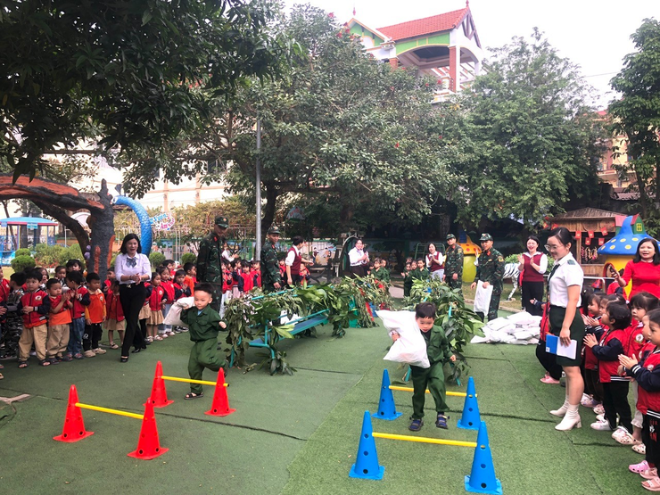 Trường Mầm non Thọ An tổ chức Chương trình “ Chiến sĩ tí hon” năm học 2025- 2026- Ảnh 3.
