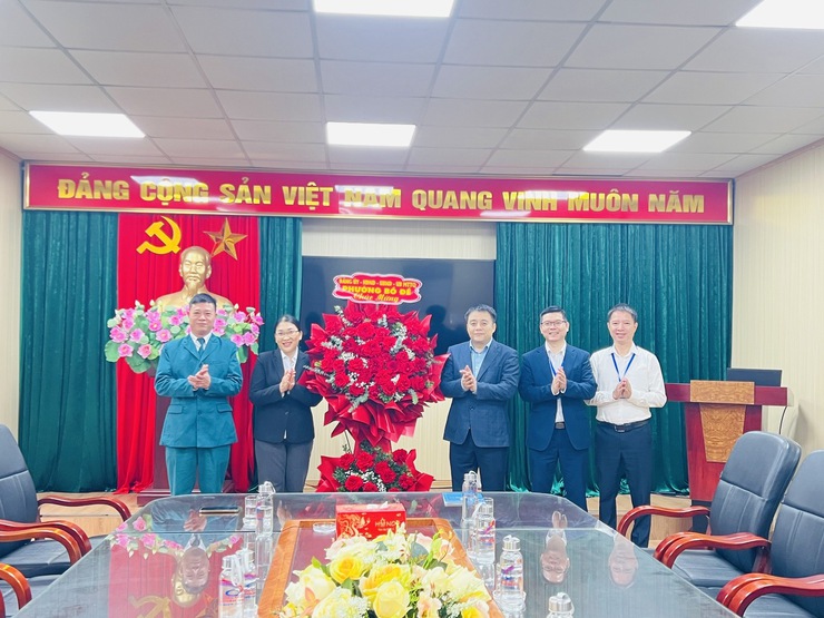 Lãnh đạo phường Bồ Đề thăm, chúc mừng Ban Chỉ huy Quân sự phường và các đơn vị quân đội trên địa bàn - Ảnh 5.