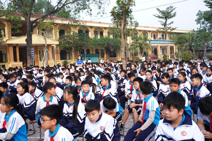 Chương trình ngoại khóa “Tiếp lửa truyền thống – vững bước tương lai” chào mừng 81 năm Ngày thành lập Quân đội Nhân dân Việt Nam (22/12/1944 – 22/12/2025)- Ảnh 8.