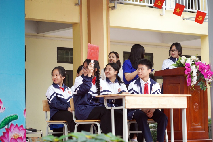 Chương trình ngoại khóa “Tiếp lửa truyền thống – vững bước tương lai” chào mừng 81 năm Ngày thành lập Quân đội Nhân dân Việt Nam (22/12/1944 – 22/12/2025)- Ảnh 17.