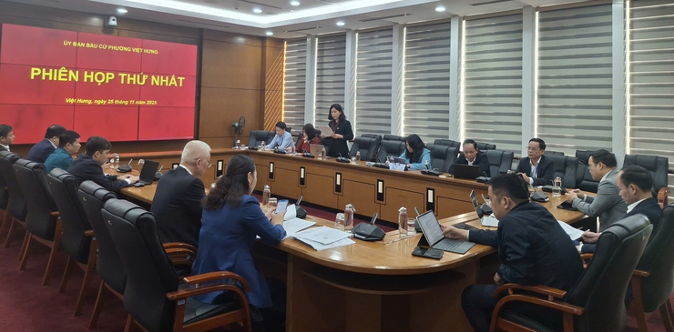 Ủy ban bầu cử phường Việt Hưng tổ chức phiên họp thứ nhất: Triển khai nhiệm vụ trọng tâm đúng luật, đúng tiến độ- Ảnh 2.