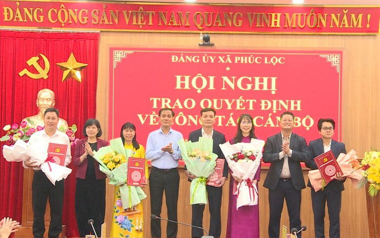 Ban Thường vụ Đảng uỷ xã Phúc Lộc tổ chức Hội nghị trao Quyết định về công tác cán bộ- Ảnh 3.