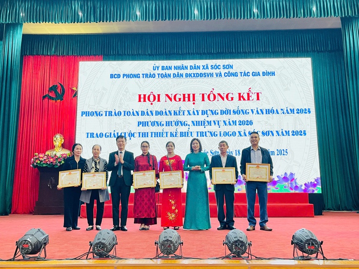 XÃ SÓC SƠN TỔNG KẾT PHONG TRÀO “TDĐKXDĐSVH” NĂM 2025, TRIỂN KHAI NHIỆM VỤ TRỌNG TÂM NĂM 2026. TRAO GIẢI CUỘC THI THIẾT KẾ LOGO XÃ SÓC SƠN.- Ảnh 7.