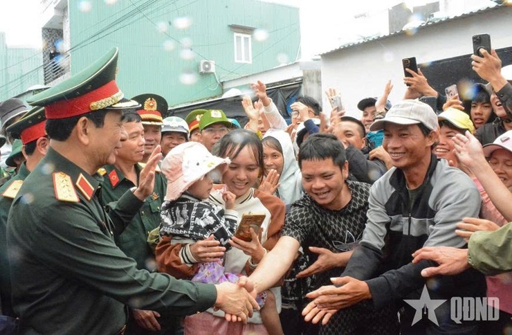 Phát huy truyền thống Quân đội anh hùng trong giai đoạn phát triển mới- Ảnh 2.