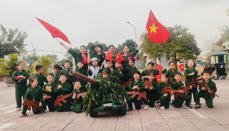 Trường Mầm non Phượng Dực tổ chức chương trình “Bé tập làm chú bộ đội” chào mừng Ngày thành lập Quân đội nhân dân Việt Nam- Ảnh 1.
