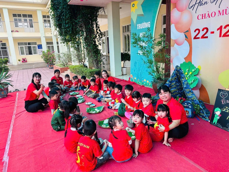 Trường Mầm non Phượng Dực tổ chức chương trình “Bé tập làm chú bộ đội” chào mừng Ngày thành lập Quân đội nhân dân Việt Nam- Ảnh 2.