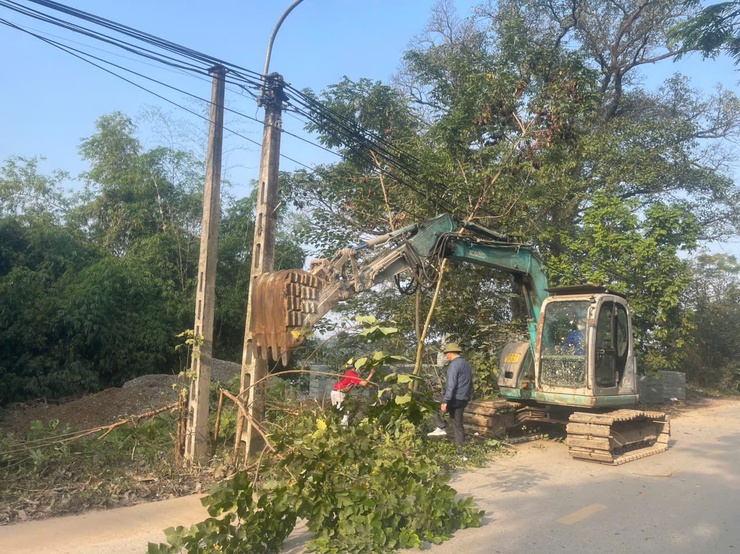 Đợt cao điểm ra quân vệ sinh môi trường được triển khai đồng loạt trên địa bàn toàn xã