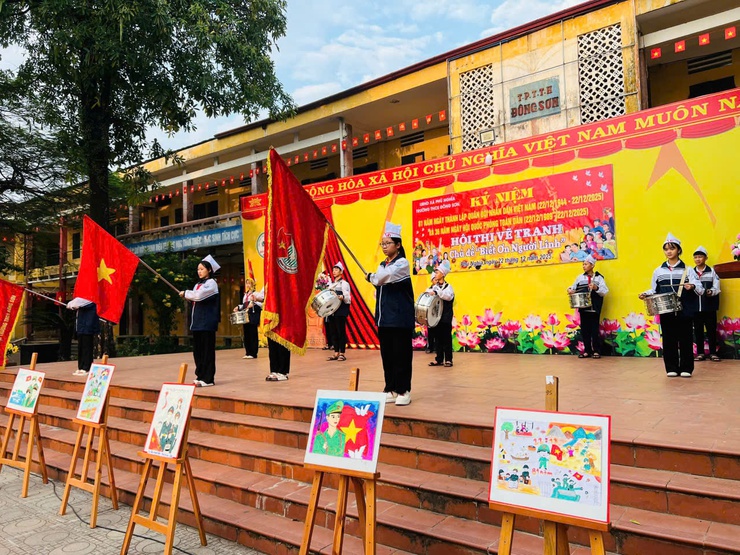 Trường THCS Đông Sơn (xã Phú Nghĩa) tổ chức Hội thi vẽ tranh chủ đề “Biết ơn Người lính” chào mừng kỷ niệm ngày thành lập Quân đội nhân dân Việt Nam 22/12- Ảnh 4.