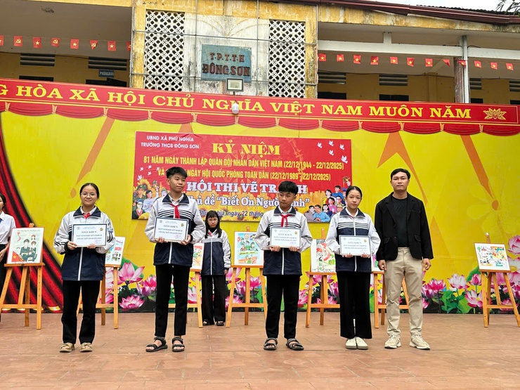 Trường THCS Đông Sơn (xã Phú Nghĩa) tổ chức Hội thi vẽ tranh chủ đề “Biết ơn Người lính” chào mừng kỷ niệm ngày thành lập Quân đội nhân dân Việt Nam 22/12- Ảnh 10.