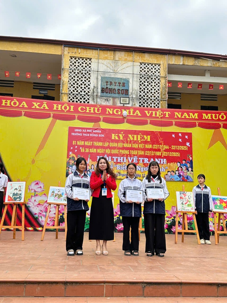 Trường THCS Đông Sơn (xã Phú Nghĩa) tổ chức Hội thi vẽ tranh chủ đề “Biết ơn Người lính” chào mừng kỷ niệm ngày thành lập Quân đội nhân dân Việt Nam 22/12- Ảnh 8.