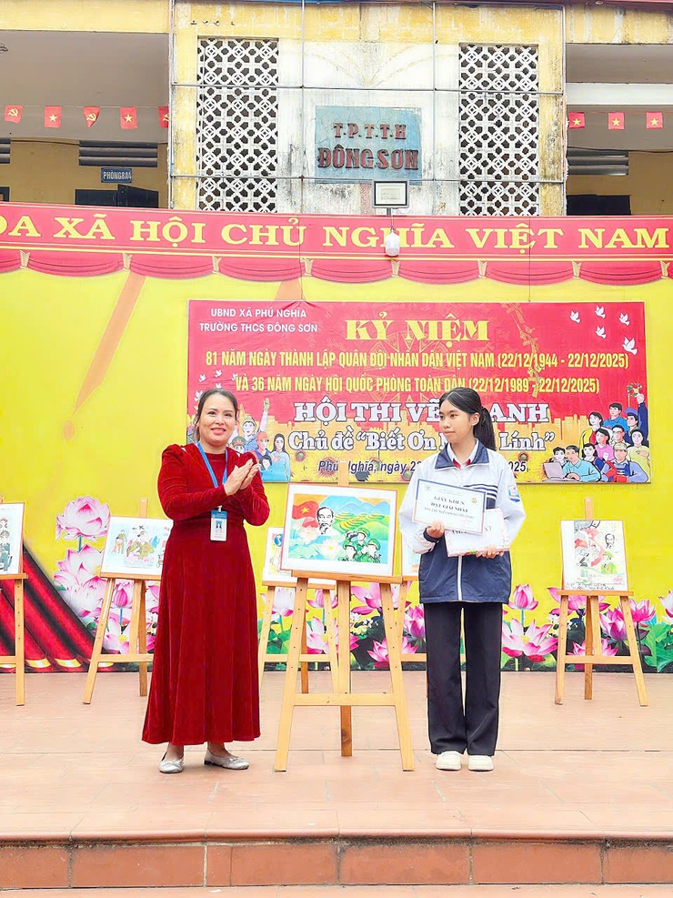 Trường THCS Đông Sơn (xã Phú Nghĩa) tổ chức Hội thi vẽ tranh chủ đề “Biết ơn Người lính” chào mừng kỷ niệm ngày thành lập Quân đội nhân dân Việt Nam 22/12- Ảnh 6.