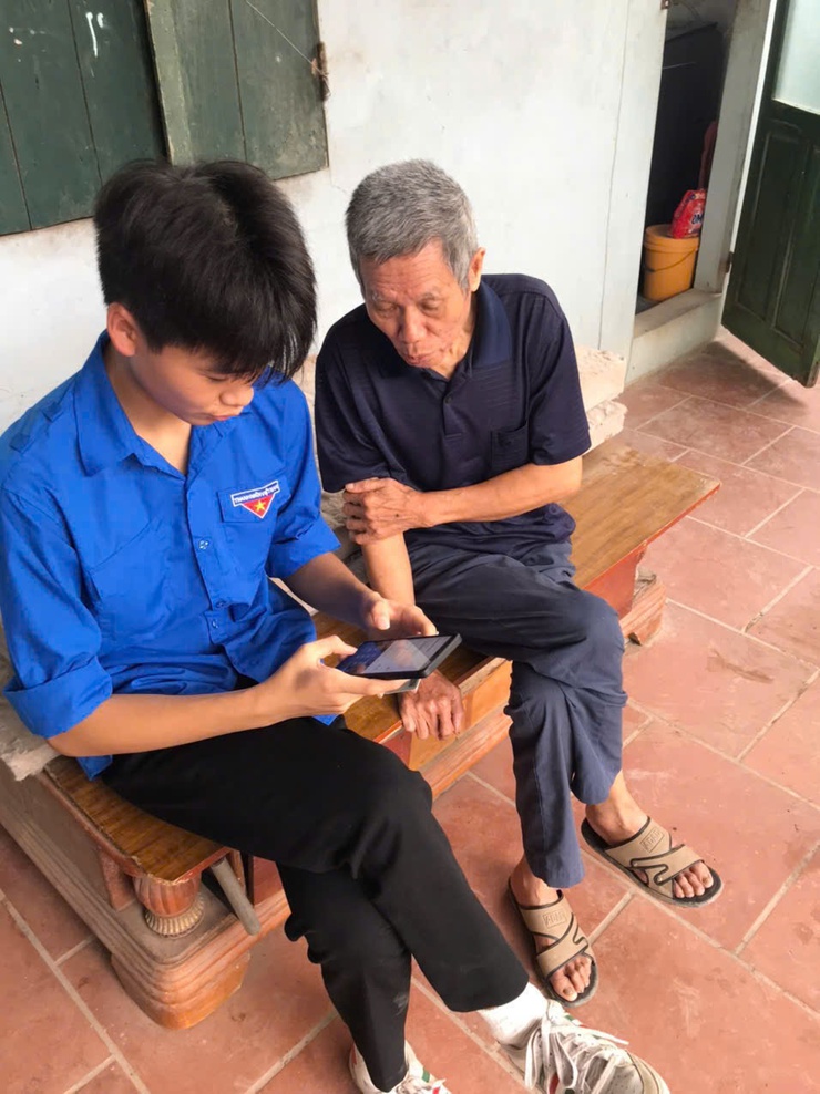 Xã Thiên Lộc tổ chức chương trình "bình dân học vụ số" tại thôn Sáp Mai- Ảnh 5.