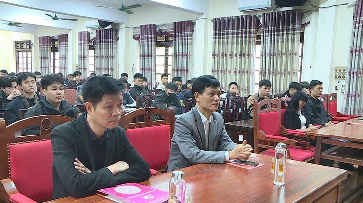 Khai giảng lớp Bồi dưỡng nhận thức về Đảng cho thanh niên tình nguyện nhập ngũ và thực hiện nghĩa vụ tham gia Công an nhân dân năm 2026- Ảnh 2.