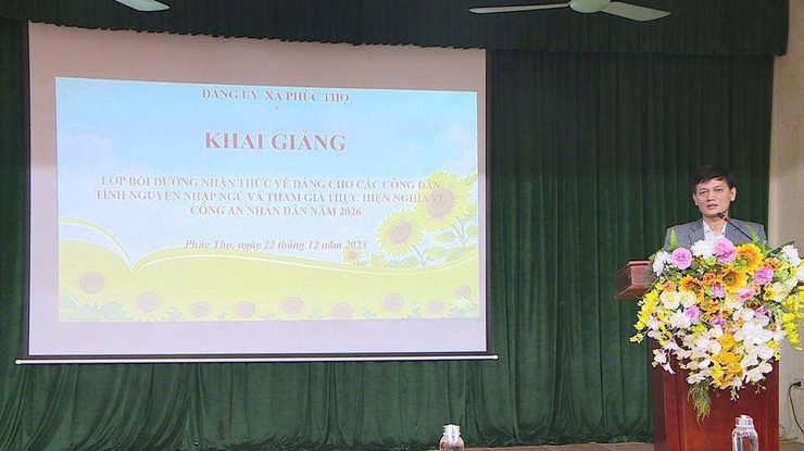 Khai giảng lớp Bồi dưỡng nhận thức về Đảng cho thanh niên tình nguyện nhập ngũ và thực hiện nghĩa vụ tham gia Công an nhân dân năm 2026- Ảnh 1.