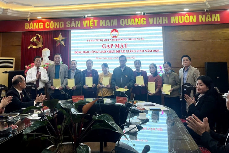 Phường Thanh Xuân gặp mặt đồng bào công giáo nhân dịp Lễ Giáng sinh năm 2025- Ảnh 3.