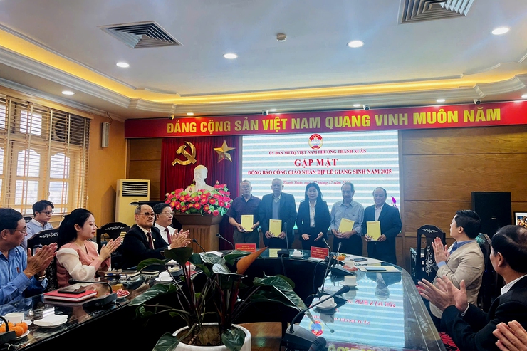 Phường Thanh Xuân gặp mặt đồng bào công giáo nhân dịp Lễ Giáng sinh năm 2025- Ảnh 4.