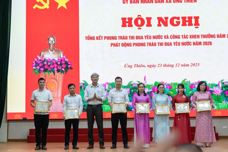 UBND xã Ứng Thiên tổng kết phong trào thi đua yêu nước và công tác khen thưởng năm 2025, phát động phong trào thi đua năm 2026- Ảnh 21.