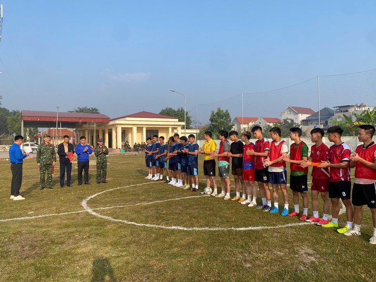 TUỔI TRẺ XÃ ĐA PHÚC PHỐI HỢP VỚI TRUNG ĐOÀN 141 TỔ CHỨC CÁC HOẠT ĐỘNG NHÂN KỶ NIỆM 81 NĂM NGÀY THÀNH LẬP QĐND VIỆT NAM- Ảnh 2.