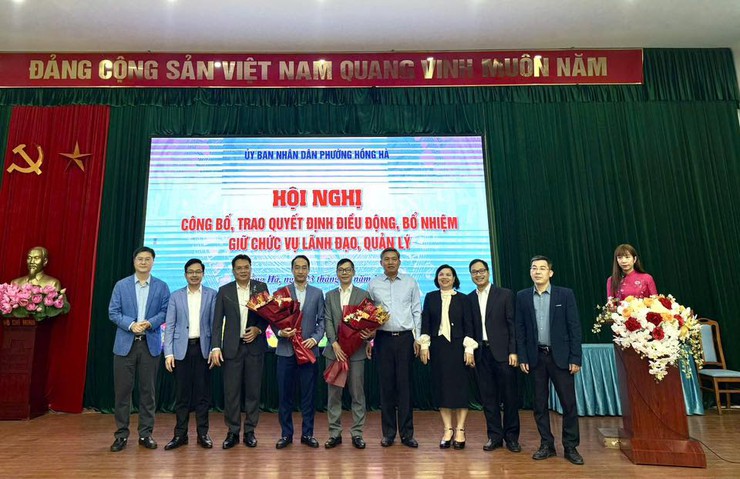 UBND PHƯỜNG HỒNG HÀ CÔNG BỐ, TRAO QUYẾT ĐỊNH ĐIỀU ĐỘNG, BỔ NHIỆM CÁN BỘ LÃNH ĐẠO, QUẢN LÝ- Ảnh 6.