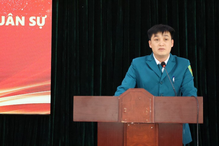 UBND XÃ BA VÌ TỔ CHỨC HỘI NGHỊ TỔNG KẾT CÔNG TÁC QUỐC PHÒNG, QUÂN SỰ ĐỊA PHƯƠNG NĂM 2025- Ảnh 2.