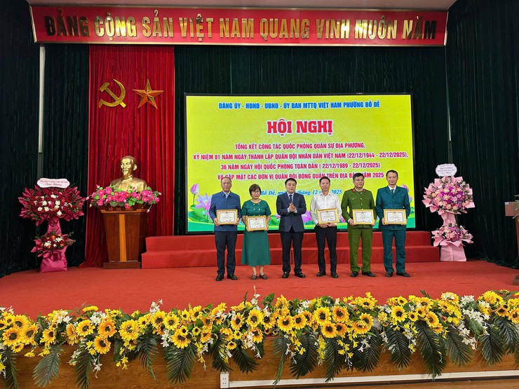 Phường Bồ Đề tổng kết công tác quốc phòng, quân sự địa phương năm 2025- Ảnh 7.