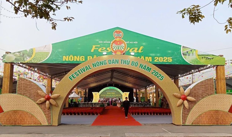 Nhiều Nông sản đặc trưng của xã Minh Châu được trưng bày tại Festival Nông dân Thủ đô năm 2025- Ảnh 1.