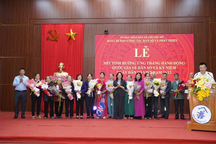 Chuyên Mỹ mít tinh hưởng ứng tháng hành động Quốc gia về dân số và kỷ niệm ngày dân số Việt Nam 26/12- Ảnh 4.