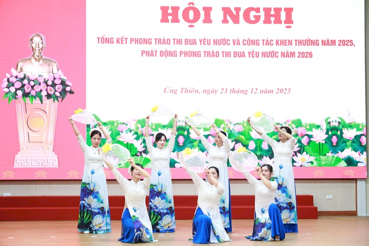 UBND xã Ứng Thiên tổng kết phong trào thi đua yêu nước và công tác khen thưởng năm 2025, phát động phong trào thi đua năm 2026- Ảnh 16.