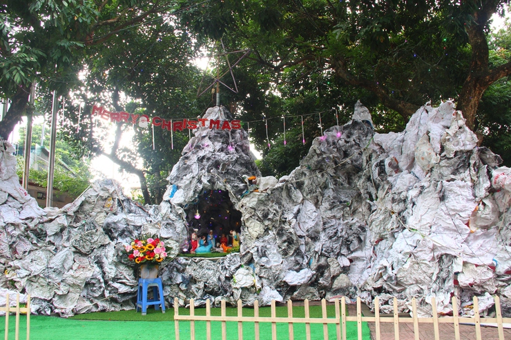 Lãnh đạo xã Thạch Thất thăm và tặng quà các Giáo xứ, Giáo họ trên địa bàn nhân dịp Lễ Giáng sinh năm 2025- Ảnh 5.