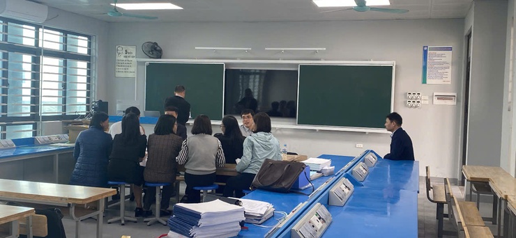 PHÚ XUYÊN ĐÓN ĐOÀN KIỂM TRA CÔNG TÁC PHỔ CẬP GIÁO DỤC XÓA MÙ CHỮ NĂM 2025- Ảnh 6.