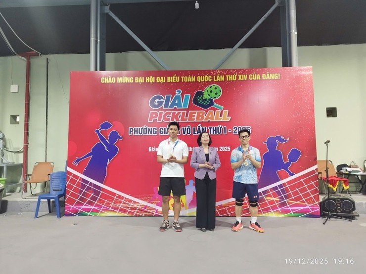 PHƯỜNG GIẢNG VÕ: TỔ CHỨC GIẢI PICKLEBALL LẦN THỨ NHẤT NĂM 2025- Ảnh 7.