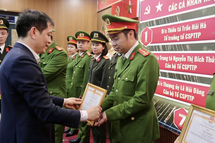 Công an phường Dương Nội tổng kết công tác năm 2025, triển khai nhiệm vụ năm 2026- Ảnh 3.