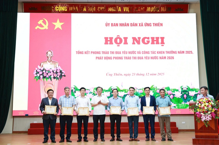 UBND xã Ứng Thiên tổng kết phong trào thi đua yêu nước và công tác khen thưởng năm 2025, phát động phong trào thi đua năm 2026- Ảnh 1.