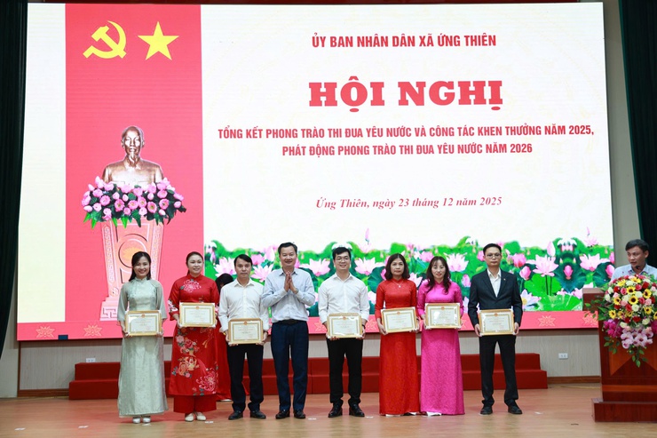 UBND xã Ứng Thiên tổng kết phong trào thi đua yêu nước và công tác khen thưởng năm 2025, phát động phong trào thi đua năm 2026- Ảnh 3.